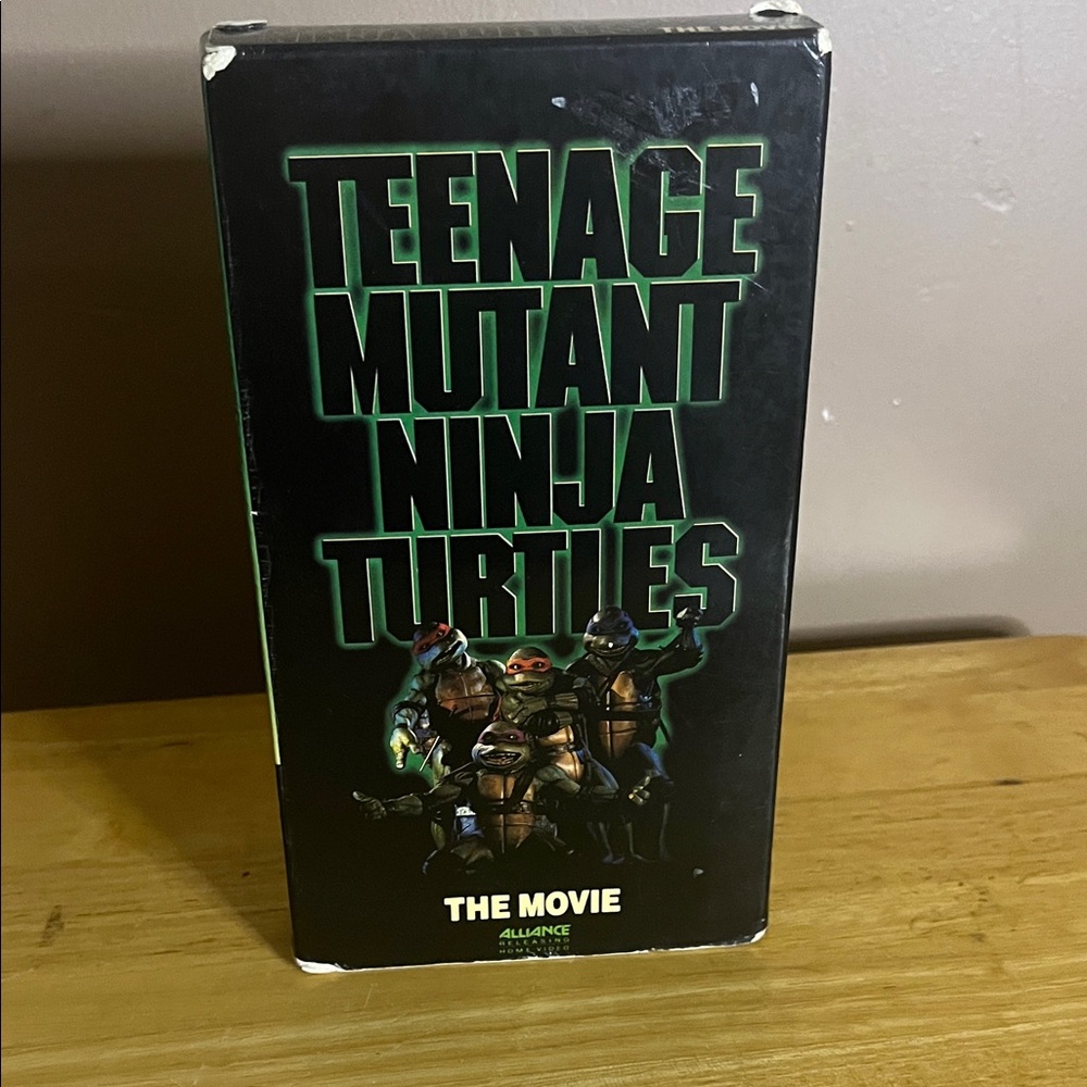 😄Teenage Mutant Ninja Turtles The Movie 1990 vhs